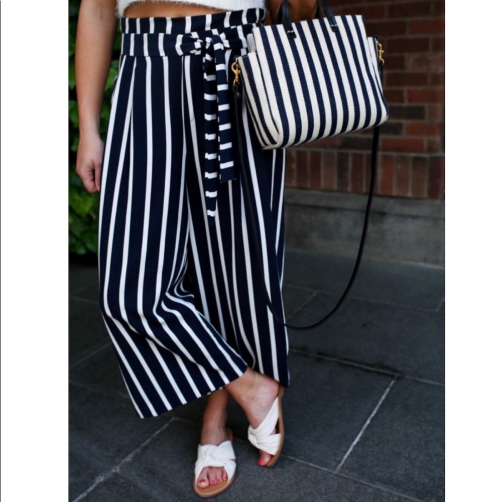 Zara Wide Leg Strip Cropped Pants LIKE NEW